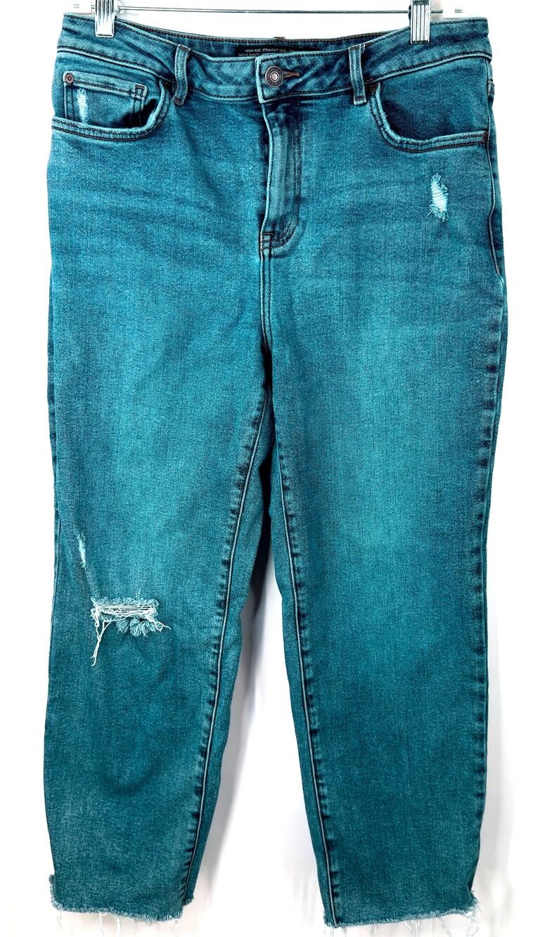 RW&CO Women’s High Rise Straight Leg Crop Jeans Distressed Raw Hem Jeans Size 30